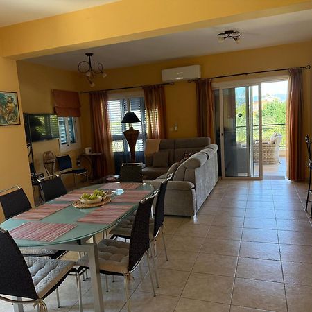 Sandy Beach Villa Polis Bagian luar foto